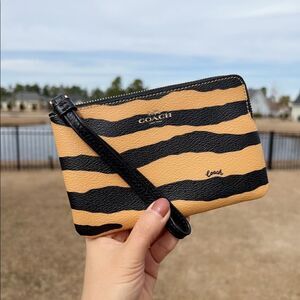 Coach Corner Zip‎ Wristlet With Tiger Print